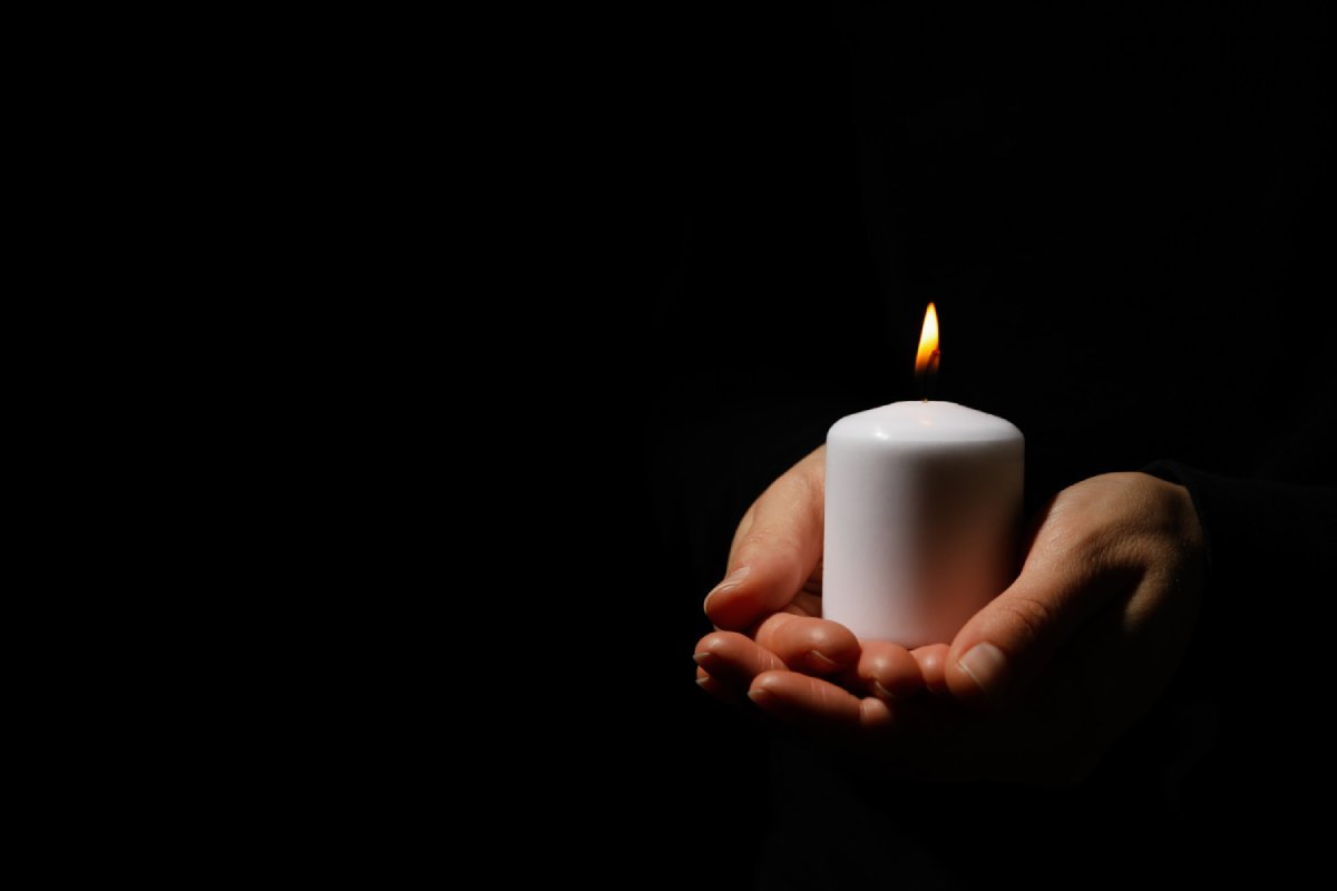 candle-black